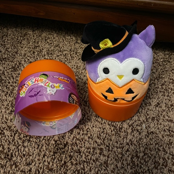 Holly Squishmallow Halloween Mystery 
